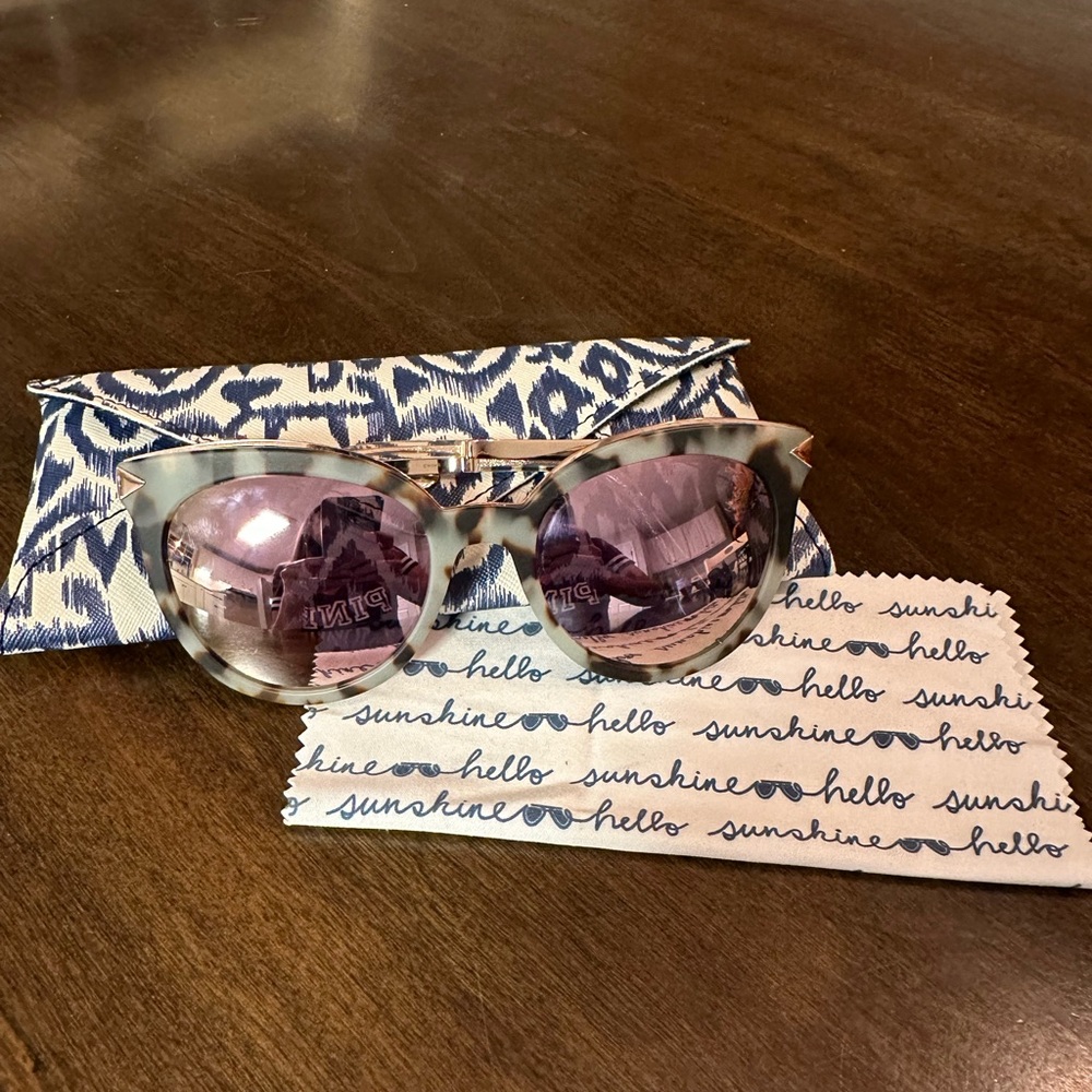 Stella and Dot Casey Sunglasses